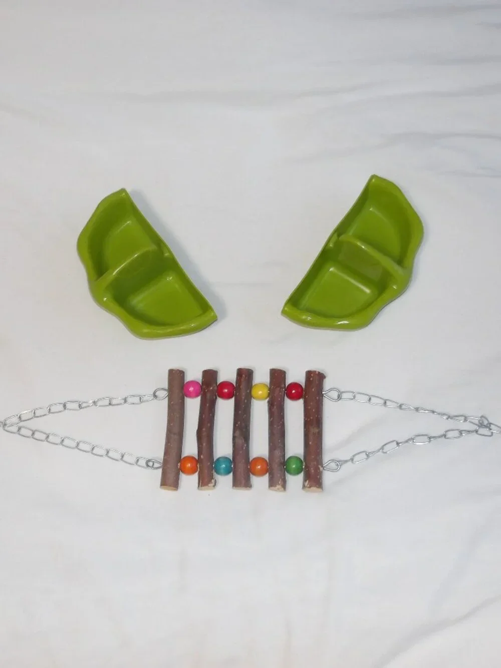 3pcs Set - 2 Green Bird dishes 1 Swinging Wooden Bridge Colorful Beads New Used